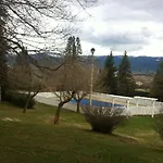 Con Piscina En