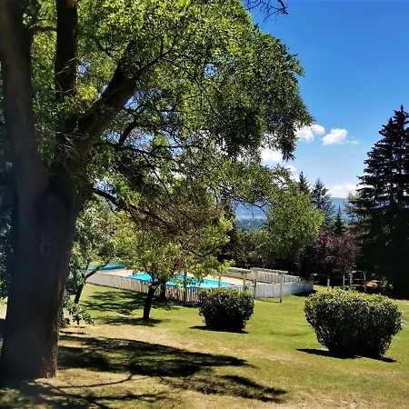 Con Piscina En Apartmán